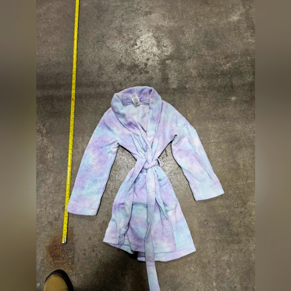 Girls tie dyed robe size Medium with Tie